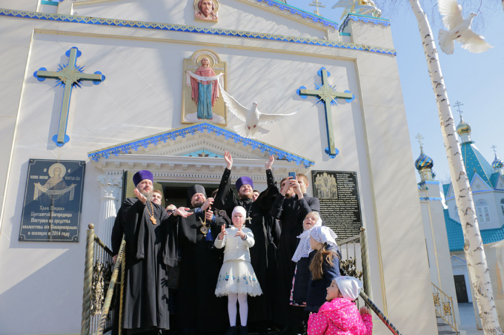 Епископ Серафим совершил Божественную литургию на Благовещение