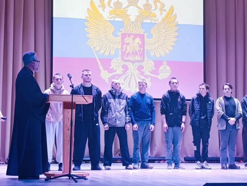 Настоятель храма святителя Николая Чудотворца села Солонешное благословил осенних призывников на ратное служение  