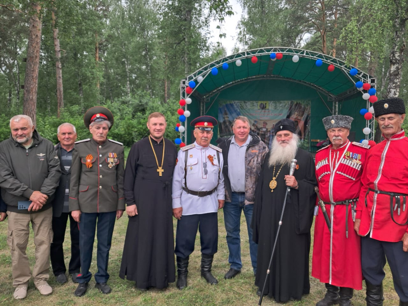 В селе Акутиха состоялся традиционный фестиваль русской и казачьей песни
