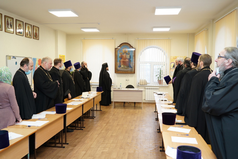 В Бийской епархии прошло заседание Епархиального совета 
