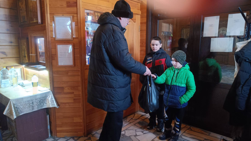 В храмах Бийской епархии проводится благотворительная акция по оказанию помощи продуктовыми наборами 