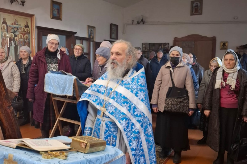 В день празднования Иверской иконы Божией Матери прихожане храма Покрова Пресвятой Богородицы города Бийска совершили паломническую поездку в село Шубенка 