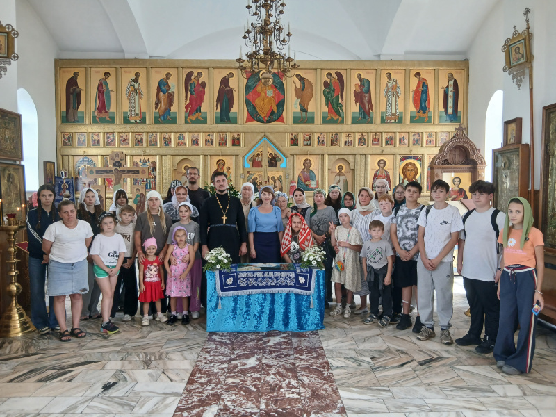 Детская воскресная школа храма Казанской иконы Божией матери города Бийска совершила паломническую поездку в город-курорт Белокуриху