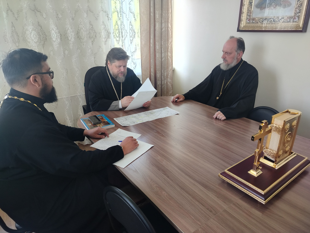В Бийском епархиальном управлении прошло совещание, посвященное подготовке к празднованию Международного дня семей 