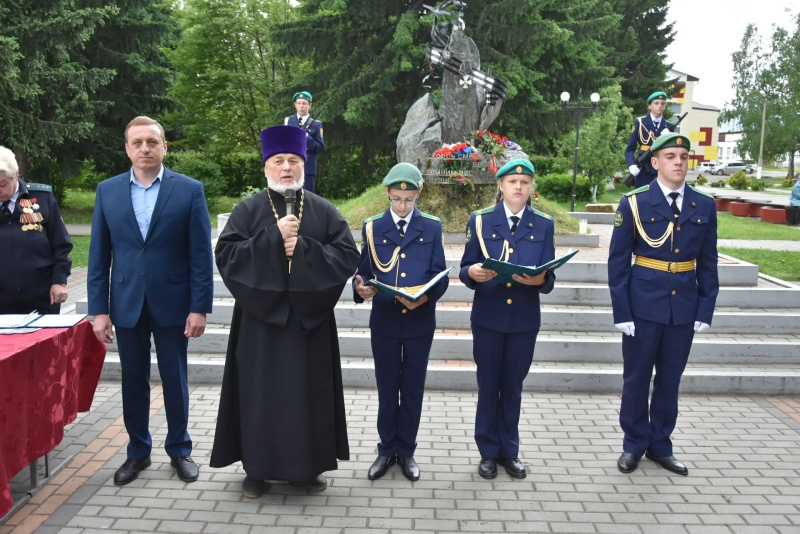 Благочинный Алтайского округа принял участие в праздновании Дня пограничника в селе Алтайское 