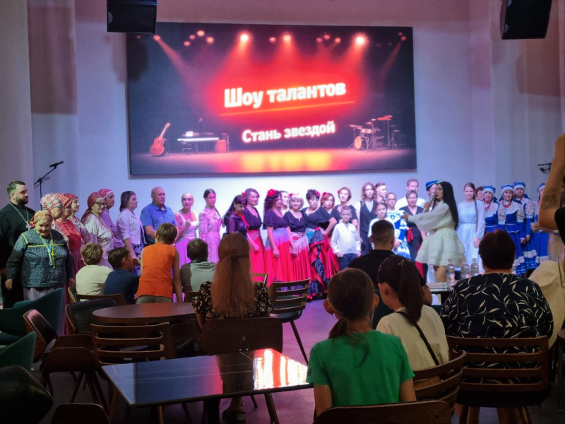 Благочинный Белокурихинского округа принял участие в фестивале талантов «Стань звездой – 2025»