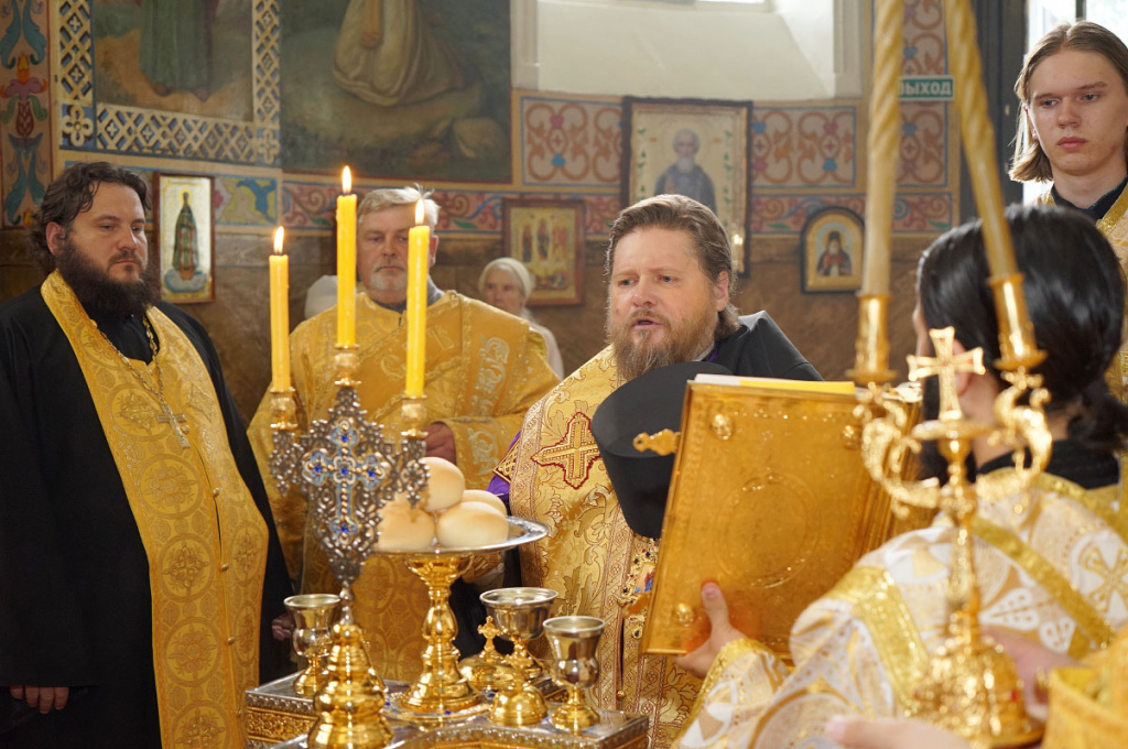 Епископ Серафим совершил Вечернее богослужение накануне Дня памяти Равноапостольного великого князя Владимира, во Святом Крещении Василия 