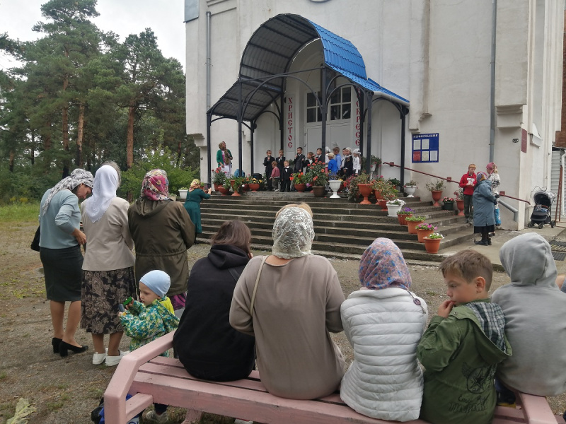 В храме Покрова Пресвятой Богородицы Свято-Макарьевской монашеской общины прошел День знаний 